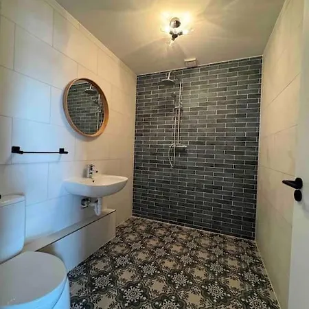 Moig - 8 Double Bedroom Barn Conversion Hébergement de vacances Limerick Junction
