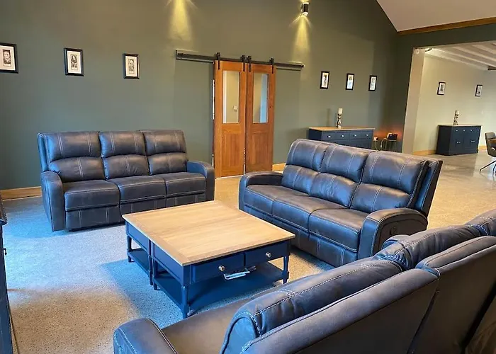 Vakantiehuis Moig - 8 Double Bedroom Barn Conversion Limerick Junction